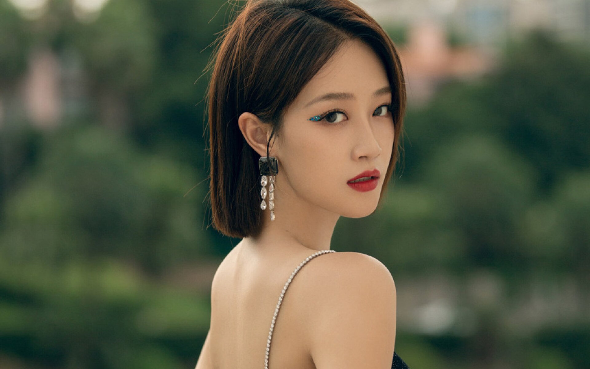 jiuyou-电竞比赛中的战术分析：数据分析与实时调整的重要性，电竞赛事数据分析app哪个好