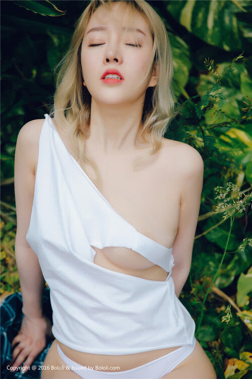 西甲：比利亚雷亚尔1-0险胜赫塔菲，主场优势明显，比利亚雷亚尔主力前锋